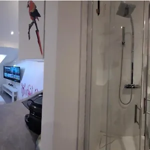 Appartement Studette Indépendante Gare Particulier, Hyères