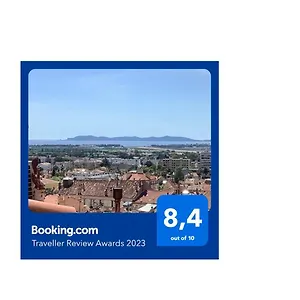 Appartement Les Amoureux Du Vieux Lavoir T3 Médiéval, Hyères